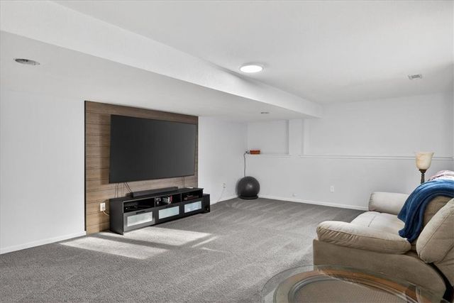 3695 SW Kimstin Circle, Blue Springs, MO 64015