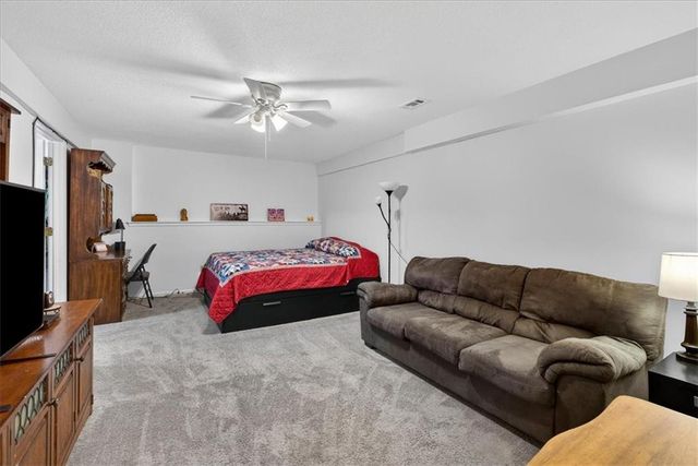 3695 SW Kimstin Circle, Blue Springs, MO 64015