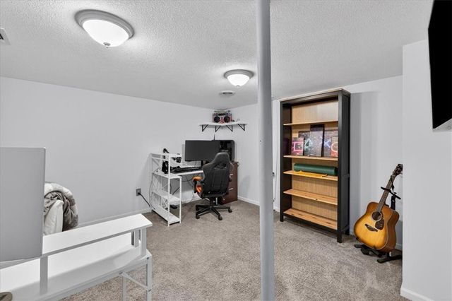 3695 SW Kimstin Circle, Blue Springs, MO 64015