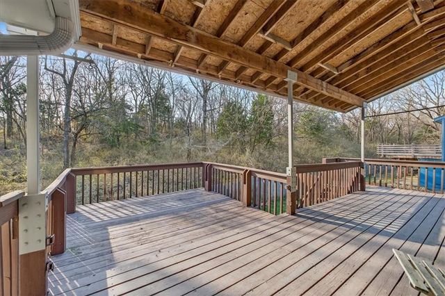 3695 SW Kimstin Circle, Blue Springs, MO 64015