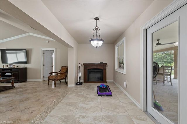 3760 Golden Gate BLVD E, Naples, FL 34120