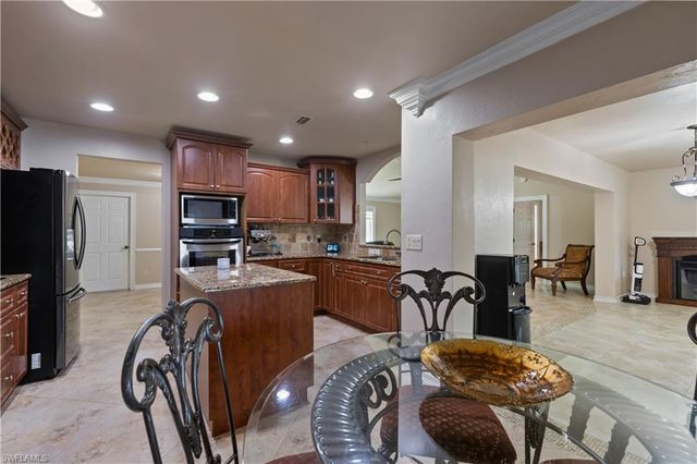 3760 Golden Gate BLVD E, Naples, FL 34120