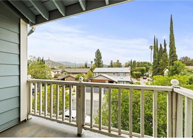 21912 Hiawatha 2, Chatsworth, CA 91311