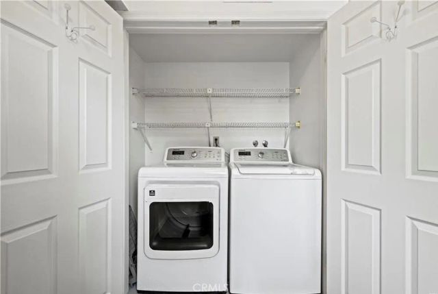 21912 Hiawatha 2, Chatsworth, CA 91311