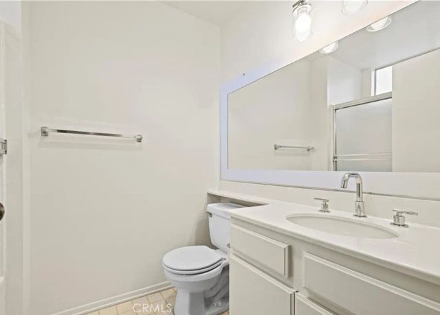 21912 Hiawatha 2, Chatsworth, CA 91311