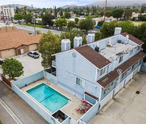 21912 Hiawatha 2, Chatsworth, CA 91311