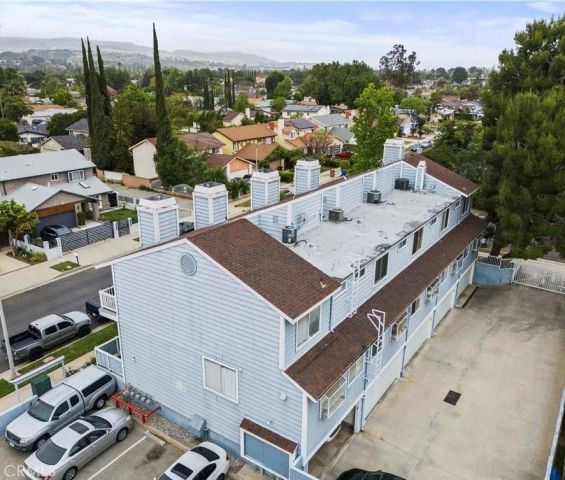 21912 Hiawatha 2, Chatsworth, CA 91311