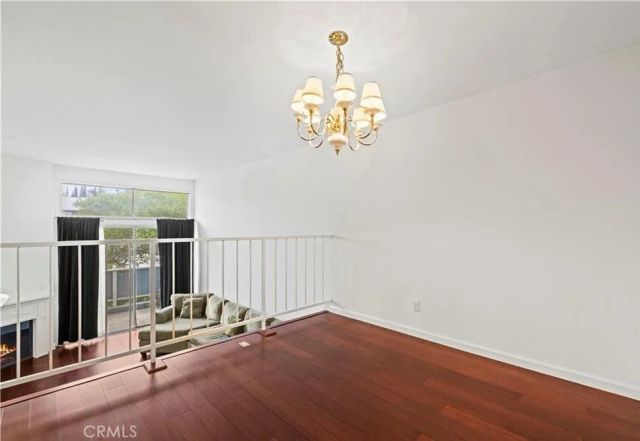 21912 Hiawatha 2, Chatsworth, CA 91311