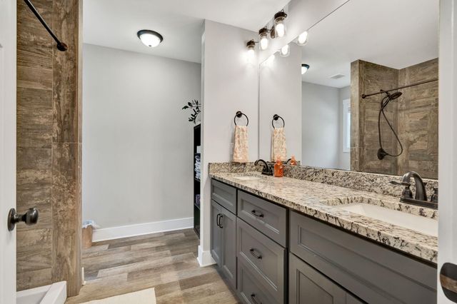 8012 Mcdonald Cemetery Road, Ooltewah, TN 37363