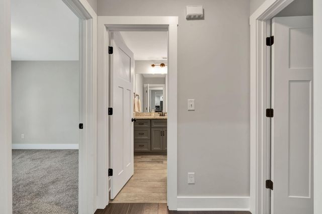 8012 Mcdonald Cemetery Road, Ooltewah, TN 37363