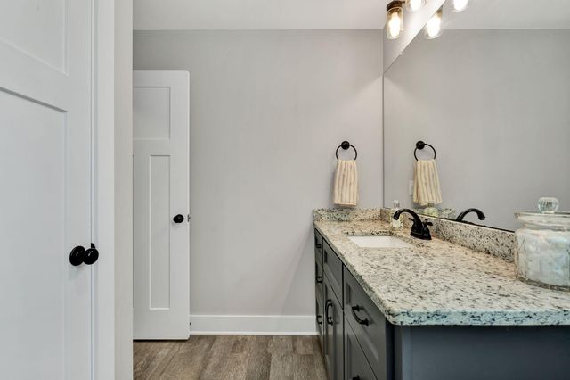 8012 Mcdonald Cemetery Road, Ooltewah, TN 37363