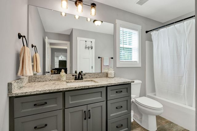 8012 Mcdonald Cemetery Road, Ooltewah, TN 37363