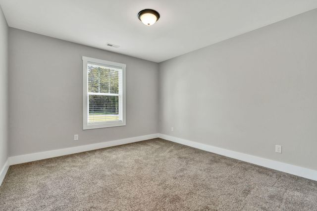 8012 Mcdonald Cemetery Road, Ooltewah, TN 37363