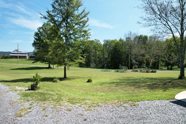 8012 Mcdonald Cemetery Road, Ooltewah, TN 37363