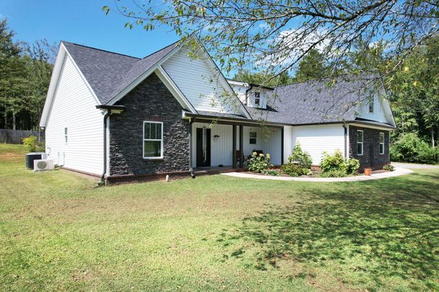 8012 Mcdonald Cemetery Road, Ooltewah, TN 37363