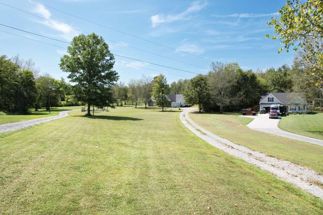 8012 Mcdonald Cemetery Road, Ooltewah, TN 37363