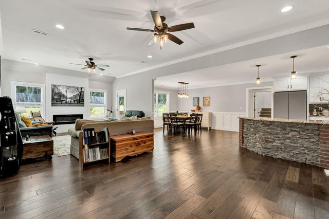 8012 Mcdonald Cemetery Road, Ooltewah, TN 37363