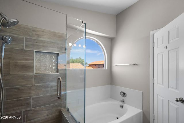 1214 E BEVERLY Lane, Phoenix, AZ 85022