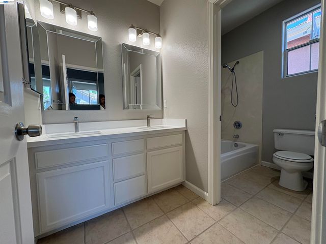 439 Kent Dr., Mountain View, CA 94043