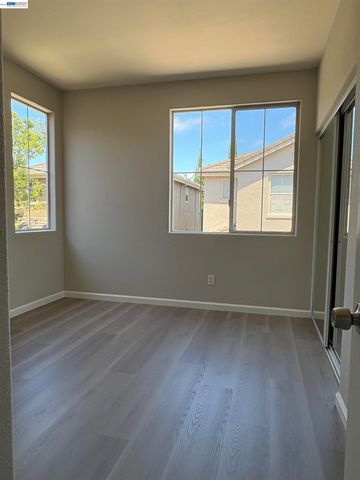 439 Kent Dr., Mountain View, CA 94043