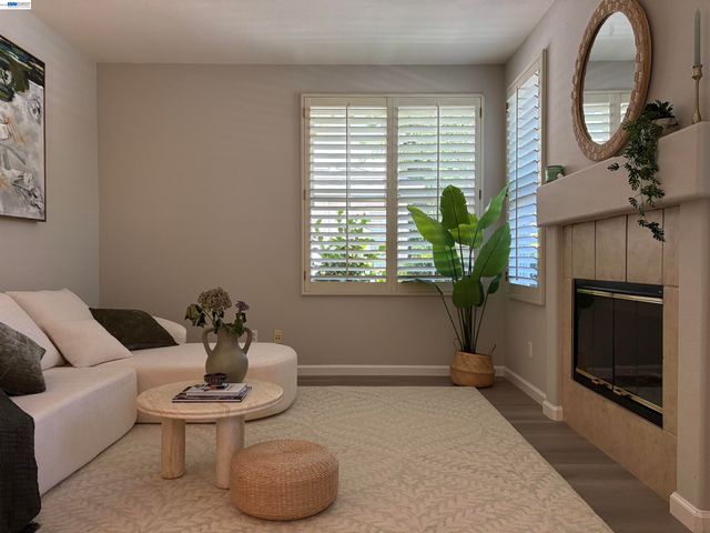 439 Kent Dr., Mountain View, CA 94043