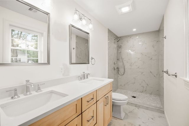 11 Clark Ave, Walpole, MA 02081