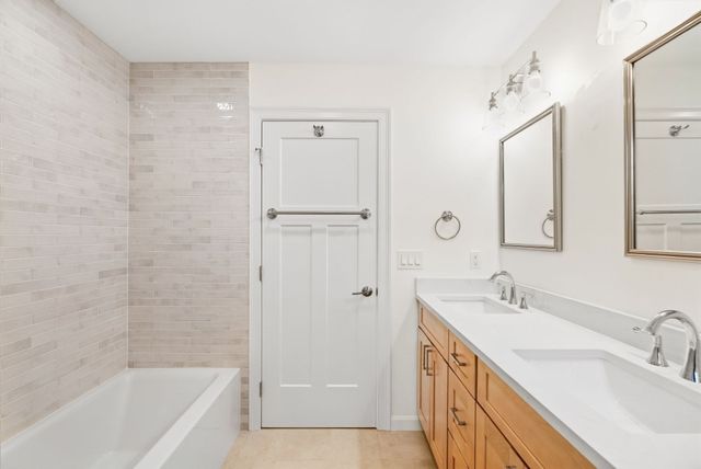 11 Clark Ave, Walpole, MA 02081