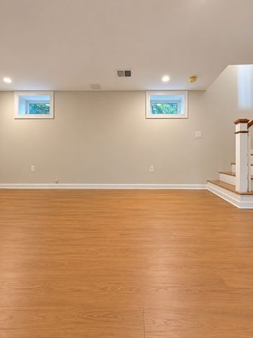 11 Clark Ave, Walpole, MA 02081