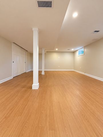 11 Clark Ave, Walpole, MA 02081