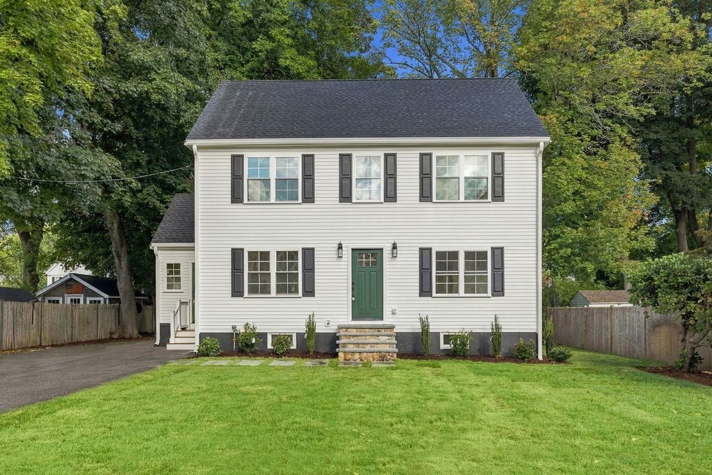 11 Clark Ave, Walpole, MA 02081