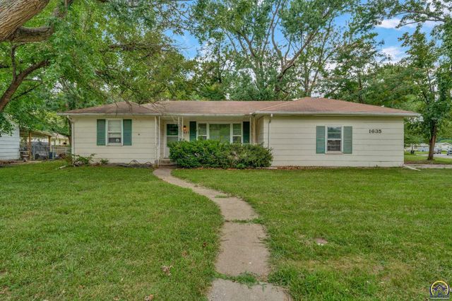 1635 SW Burnett RD, Topeka, KS 66604