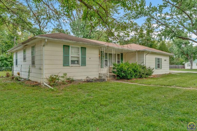 1635 SW Burnett RD, Topeka, KS 66604