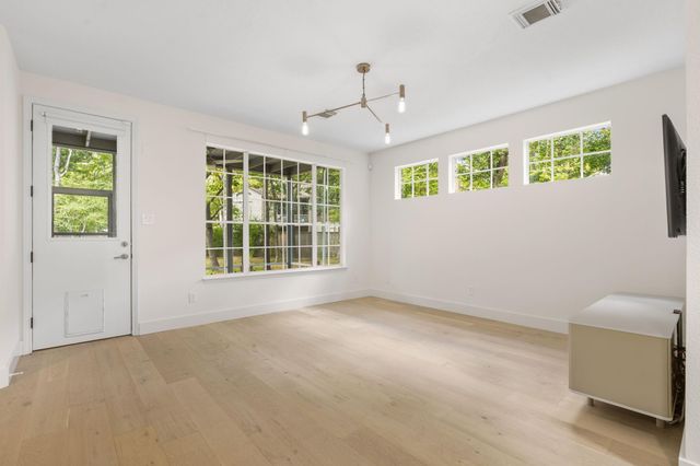 11 Winter Wheat Place, The Woodlands, TX 77381