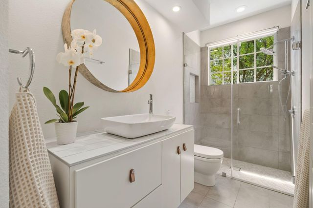11 Winter Wheat Place, The Woodlands, TX 77381