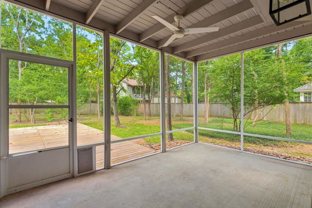 11 Winter Wheat Place, The Woodlands, TX 77381