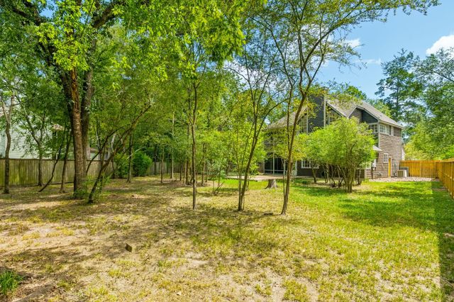 11 Winter Wheat Place, The Woodlands, TX 77381