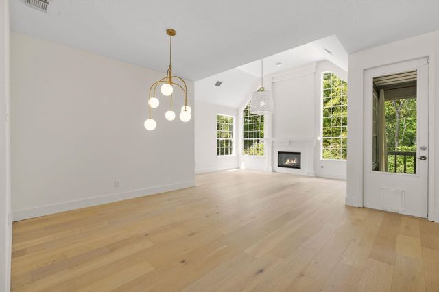 11 Winter Wheat Place, The Woodlands, TX 77381