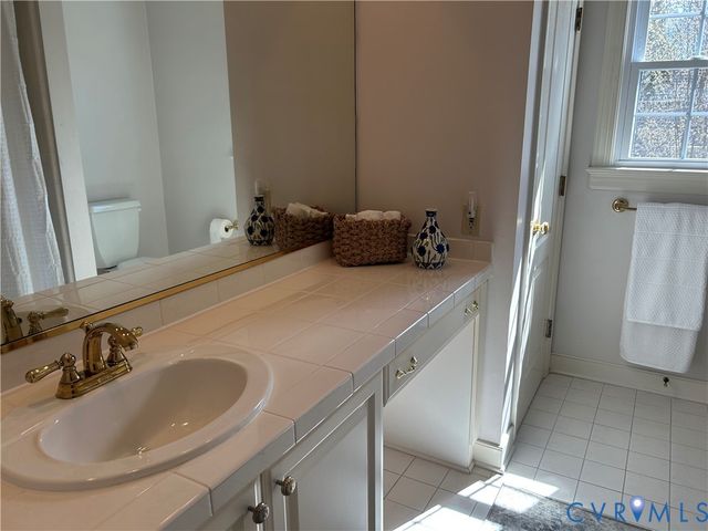 2825 Oak Point Ln, Henrico, VA 23233