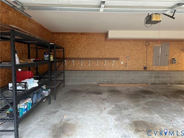 2825 Oak Point Ln, Henrico, VA 23233