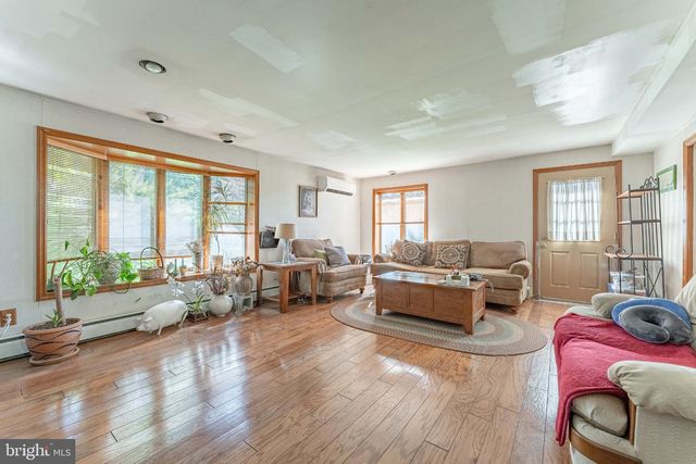 2135 MACLARIE LN, Broomall, PA 19008