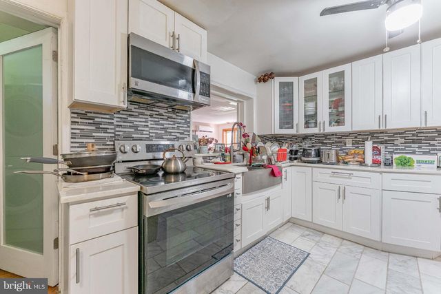 2135 MACLARIE LN, Broomall, PA 19008