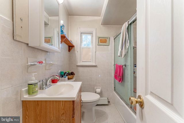 2135 MACLARIE LN, Broomall, PA 19008