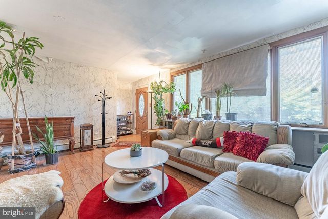 2135 MACLARIE LN, Broomall, PA 19008