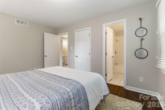 3526 Stonehaven Drive, Charlotte, NC 28215