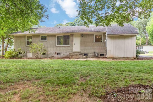 3526 Stonehaven Drive, Charlotte, NC 28215