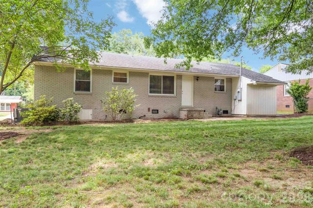 3526 Stonehaven Drive, Charlotte, NC 28215