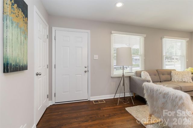 3526 Stonehaven Drive, Charlotte, NC 28215