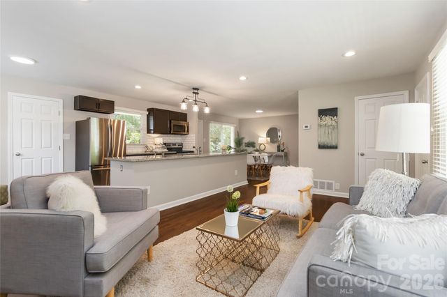 3526 Stonehaven Drive, Charlotte, NC 28215