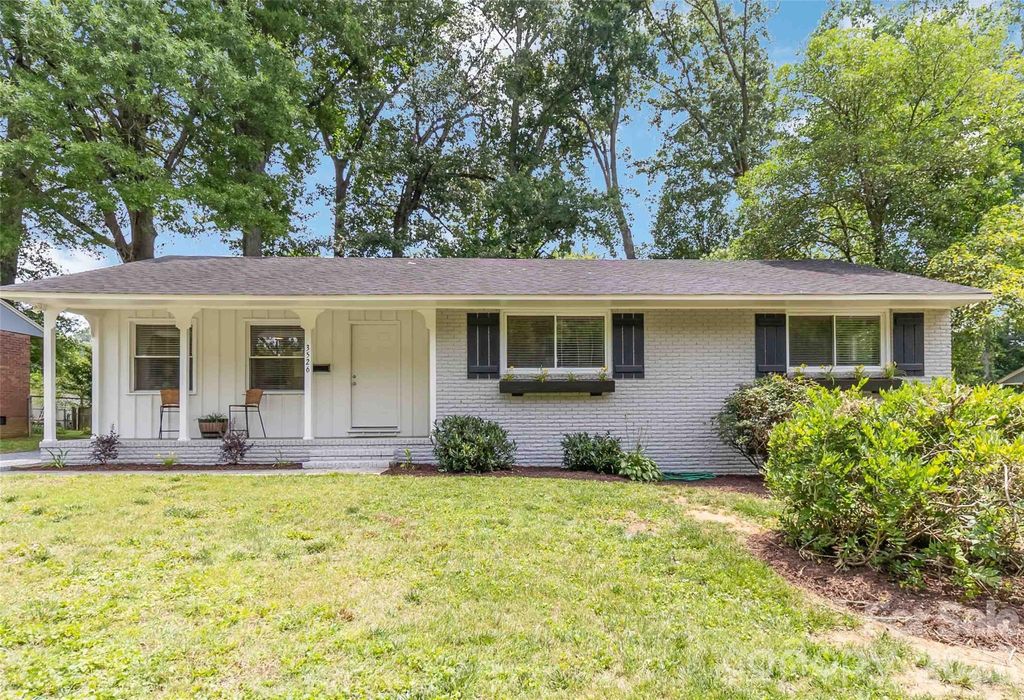 3526 Stonehaven Drive, Charlotte, NC 28215