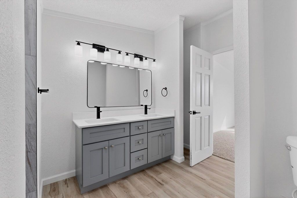 Image 34 of property listing at 503 Irene Avenue, Moriarty, NM 87035